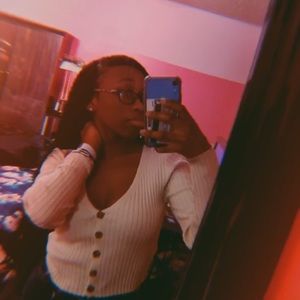 Meet your Posher, Veronica